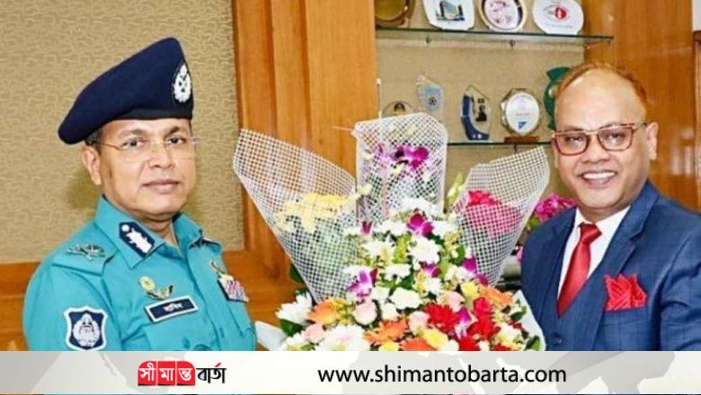 তিনি কি শুধুই একজন পুলিশ বা ডিএমপির কমিশনার