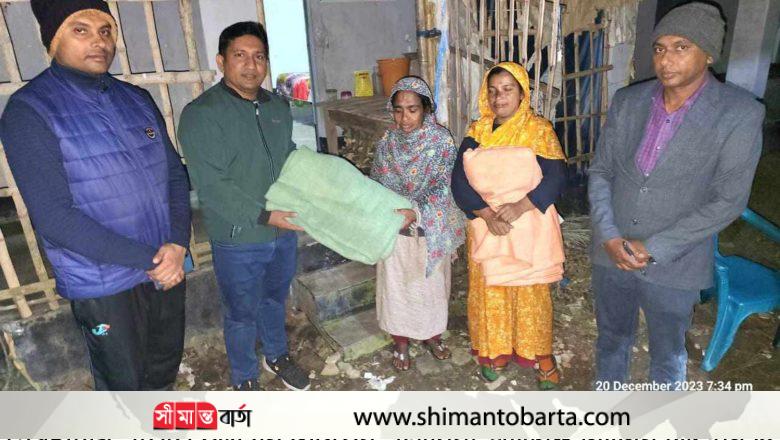 দেবহাটায় শীতার্ত অসহায় মানুষের শতাধিক শীতবস্ত্র বিতরণ ইউএনওর