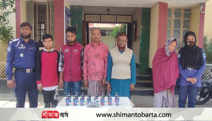 আশাশুনিতে পুলিশের অভিযানে ফেনসিডিল, ইয়াবা ও গাঁজাসহ আটক-৫