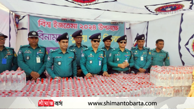 বিশ্ব ইজতেমায় মুসল্লিদের মাঝে এক লাখ পানির বোতল বিতরণ ডিএমপির