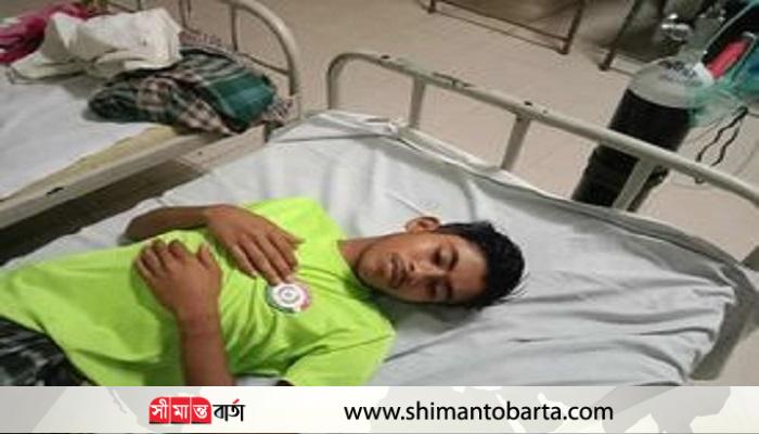 কালীগঞ্জে লাইব্রেরিয়ান কর্তৃক ১ স্কুল ছাত্রকে পিটিয়ে জখমের অভিযোগ