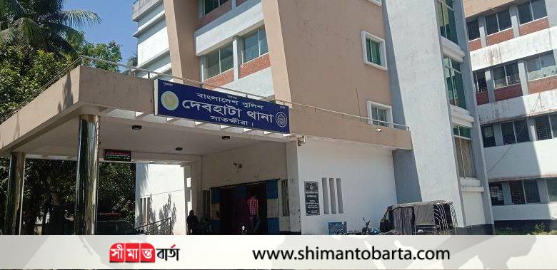 দেবহাটায় স্ত্রীকে শ্বাসরোধে হত্যার অভিযোগে স্বামী আটক