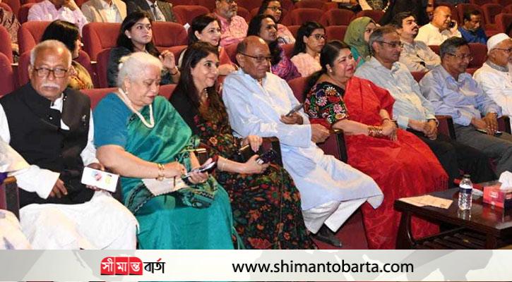 ‘লাভ লেটার্স’ নাটকের মঞ্চায়ন উপভোগ করলেন স্পিকার