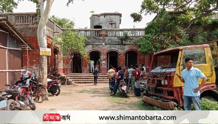 কালিগঞ্জে ১৫ টি গরুর লট সিন্টিকেটে সাড়ে ৪ লক্ষ টাকায় নিলাম সম্পন্ন