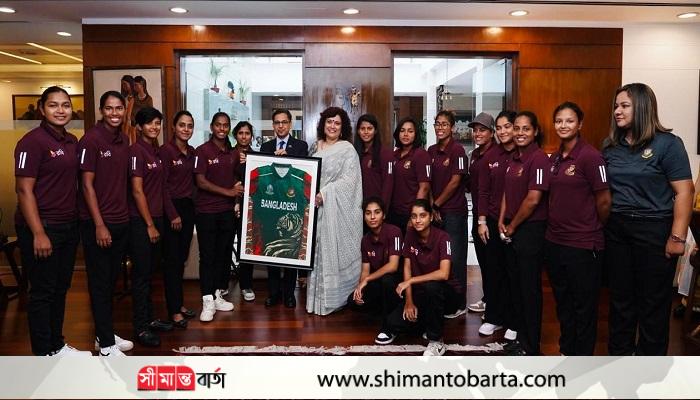 বাংলাদেশ নারী ক্রিকেট দলকে অভ্যর্থনা দিয়েছে ভারতীয় হাইকমিশন